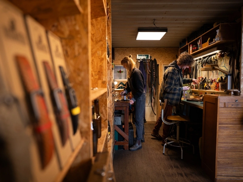 Cutting, flattening and preparing bike tires and bottle caps in the Vuigmakers workshop | Waste Alchemists