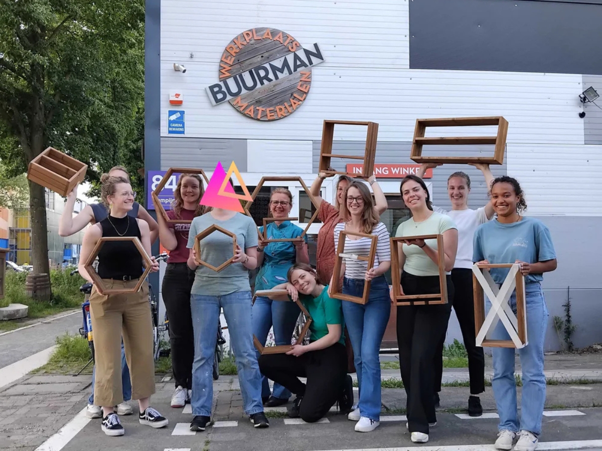 buurman_workshoop_geometric_shelves1