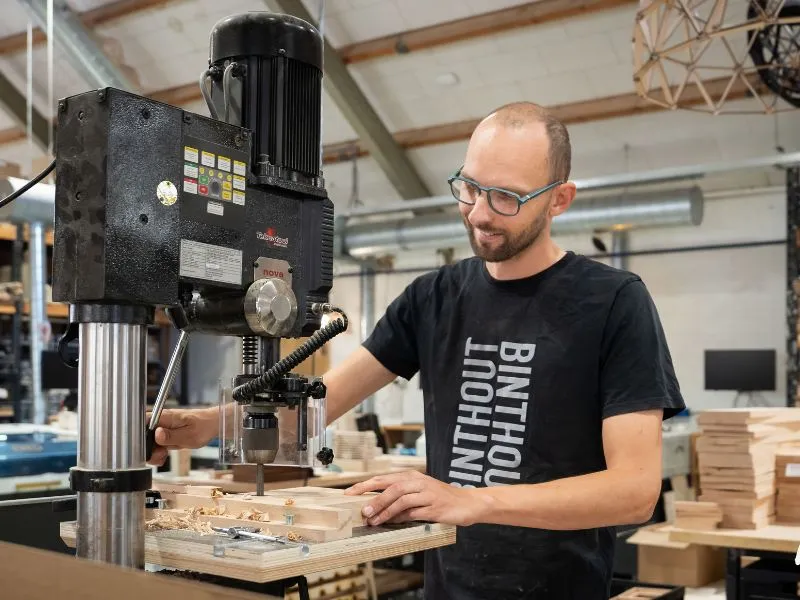 Transforming discarded wood into new products | Binthout x Waste Alchemists